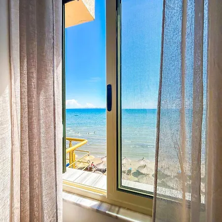 Oceanfront Oasis 770 *