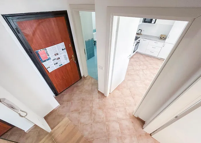 Oceanfront Oasis 770 公寓 Durrës