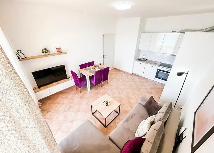 Oceanfront Oasis 770 *